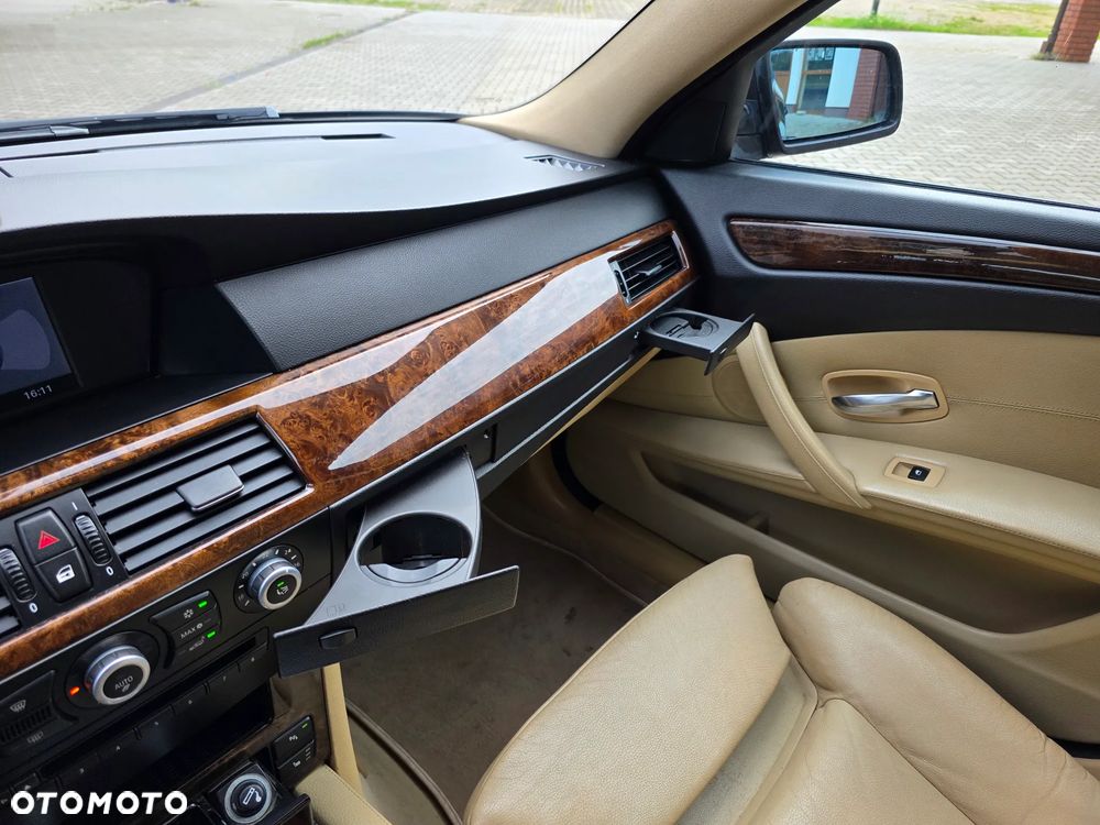 BMW Seria 5 - 33