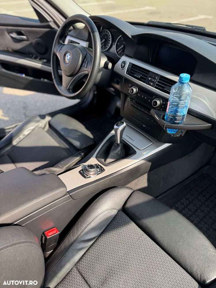 BMW Seria 3 320d - 15