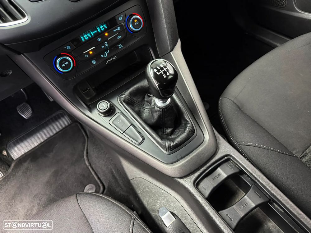 Ford Focus SW 1.0 EcoBoost S&S Trend - 19