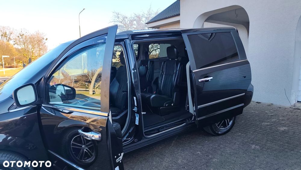 Lancia Voyager 2.8 Multijet 16v Platinum - 3