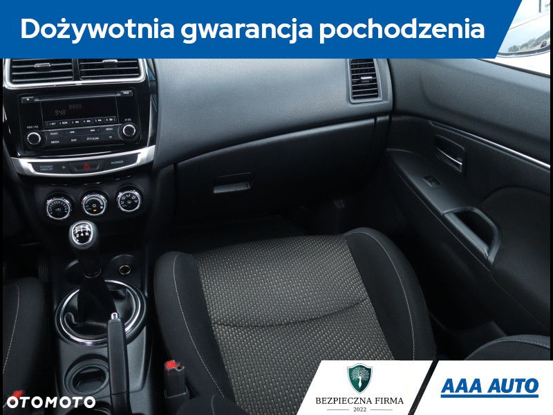 Mitsubishi ASX - 9