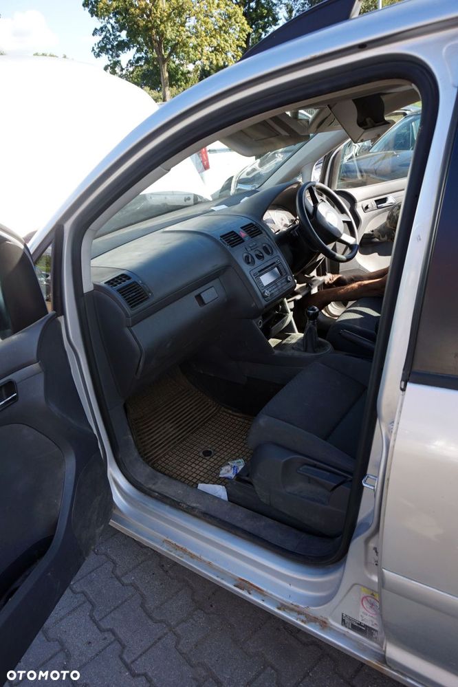 VOLKSWAGEN TOURAN I 1T 2006 LA7W 1.9 TDI BXE 105KM GQN SREBRNY na części - 15