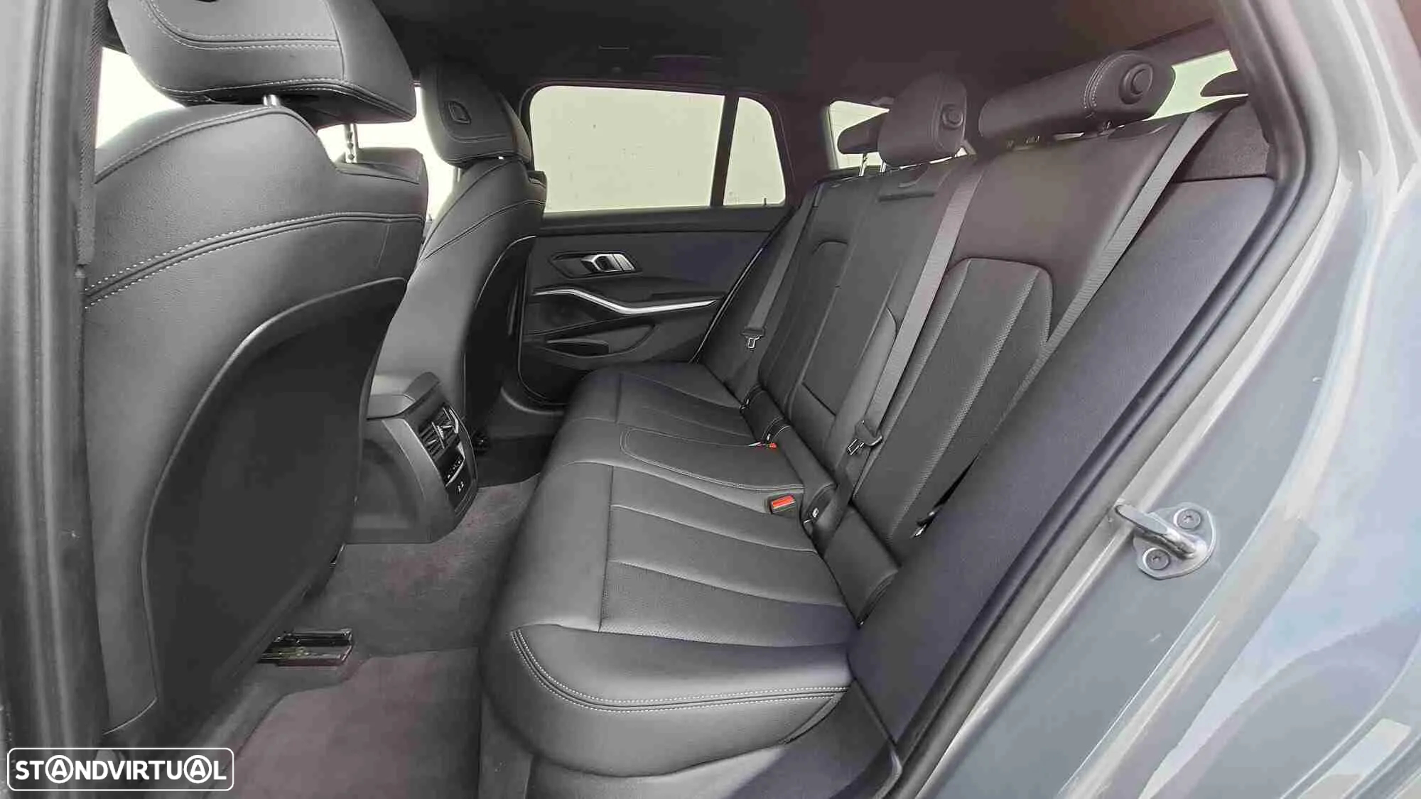 BMW 320 e Touring Pack Desportivo M Auto - 8