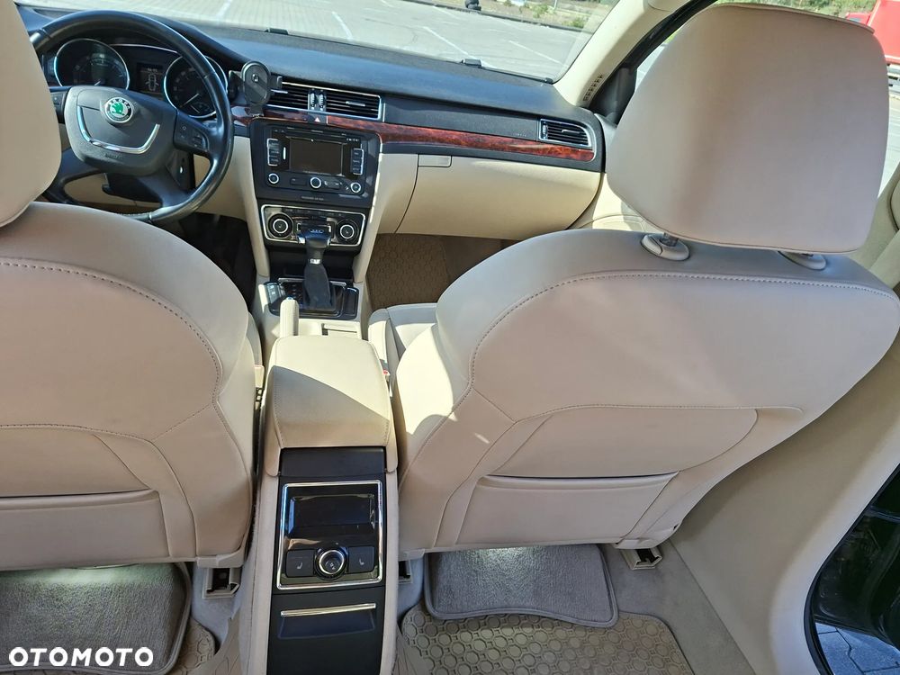 Skoda Superb 1.8 TSI DSG FAMILY - 15