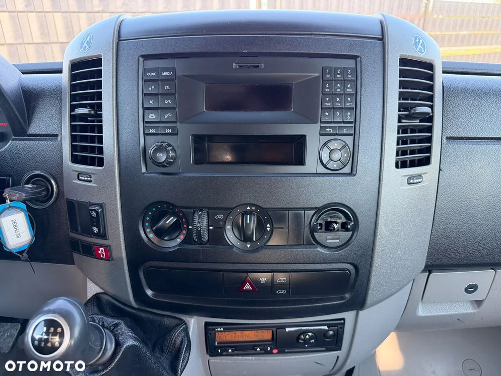 Mercedes-Benz Sprinter 513 - 36