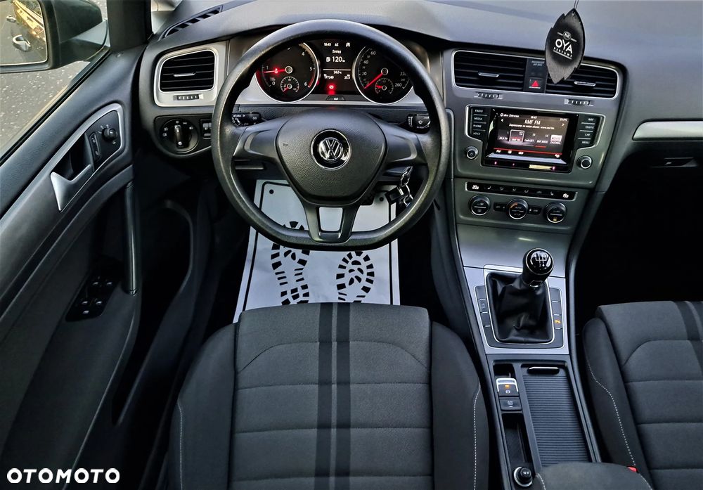Volkswagen Golf 1.6 TDI DPF BlueMotion - 34