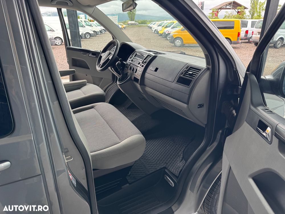 Volkswagen Caravelle - 14
