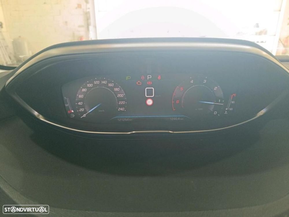 Peugeot 5008 1.5 BlueHDi Allure Pack EAT8 - 6