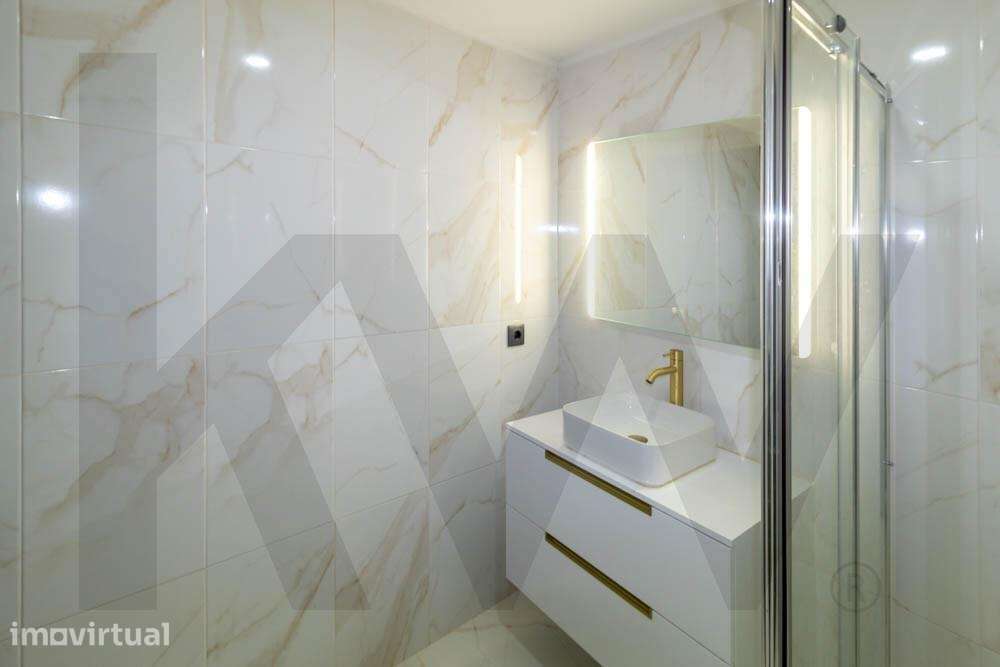 Moradia T2 renovada com 2 wc - Grande imagem: 4/13
