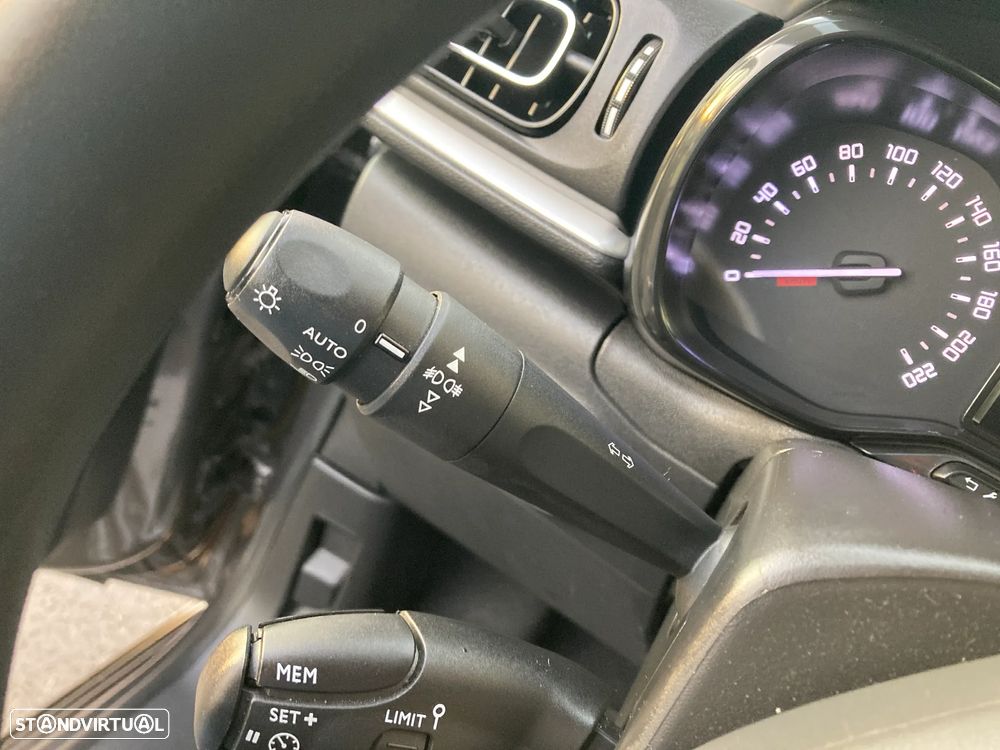 Citroën C3 1.2 PureTech Shine EAT6 - 16