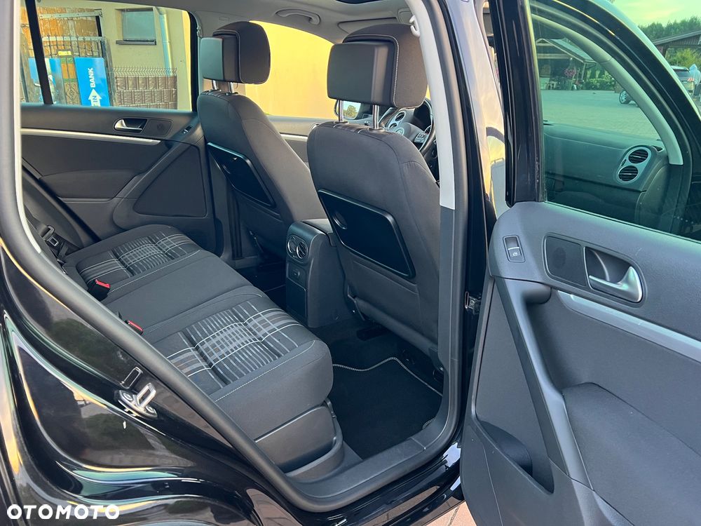 Volkswagen Tiguan 2.0 TDI DPF 4Motion Lounge Sport & Style - 24
