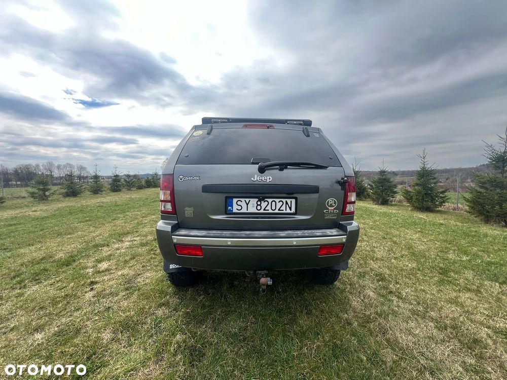 Jeep Grand Cherokee - 15