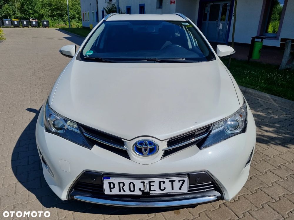 Toyota Auris Hybrid 135 Dynamic - 4