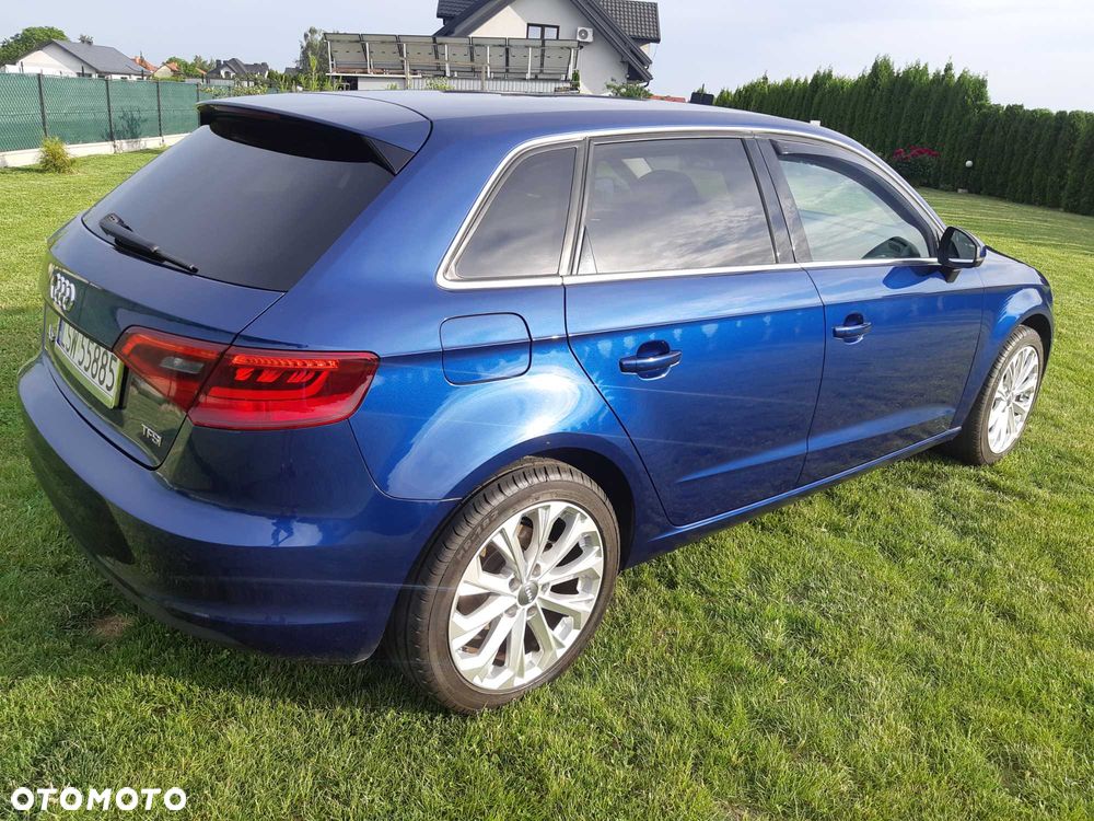 Audi A3 Sportback - 2