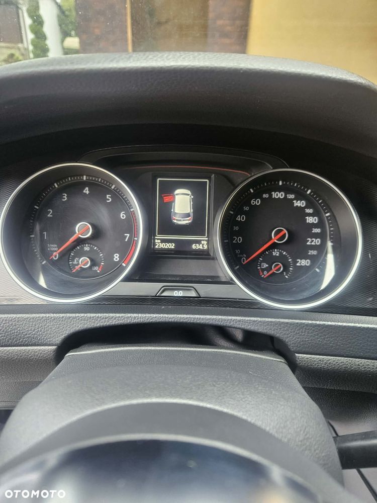 Volkswagen Golf - 9