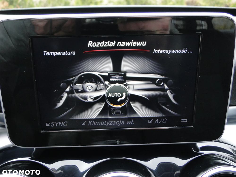 Mercedes-Benz Klasa C 200 7G-TRONIC Exclusive - 13