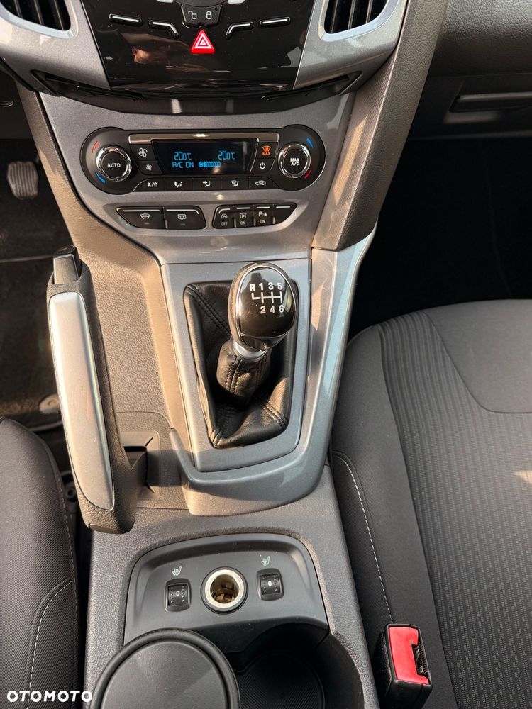 Ford Focus 1.6 EcoBoost Titanium - 28