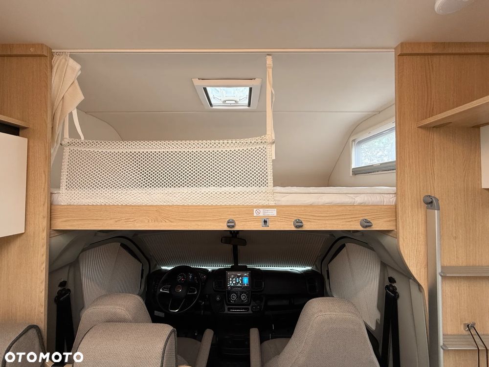 LMC Tourer A690 6OS 140KM FV23% WCC - 11