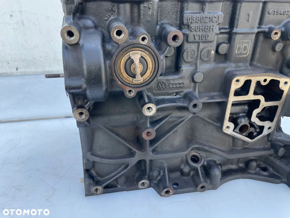 GOŁY BLOK DÓŁ SILNIKA VW TOURAN I GOLF V AUDI A3 2.0 TDI 140KM BKD 038103021CJ - 6