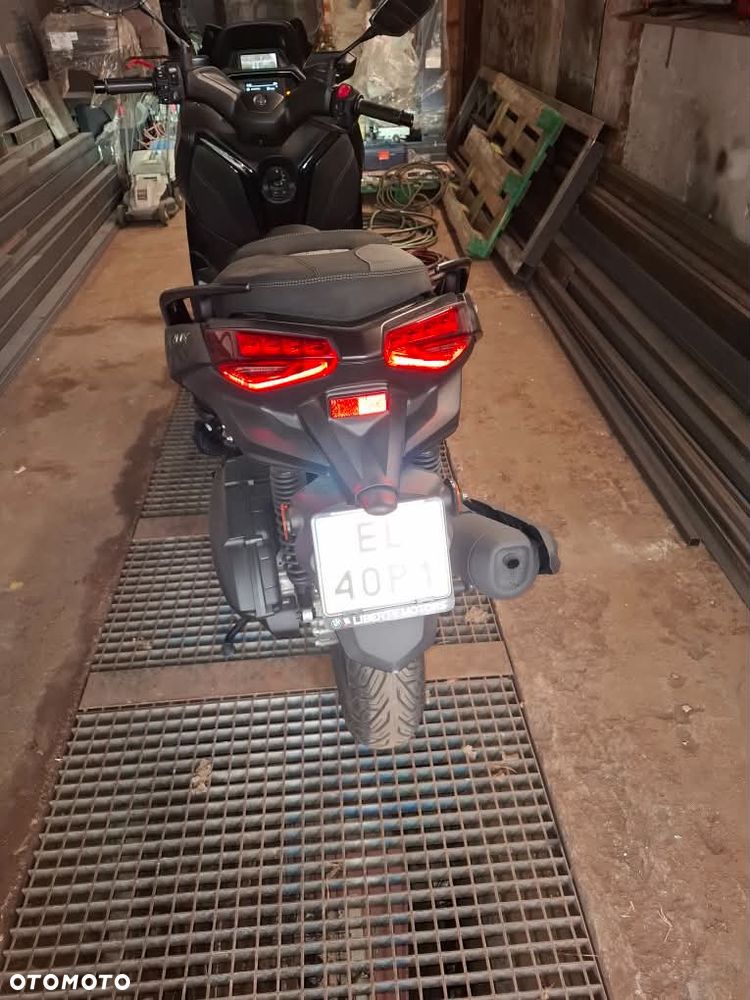 Yamaha X-max - 8