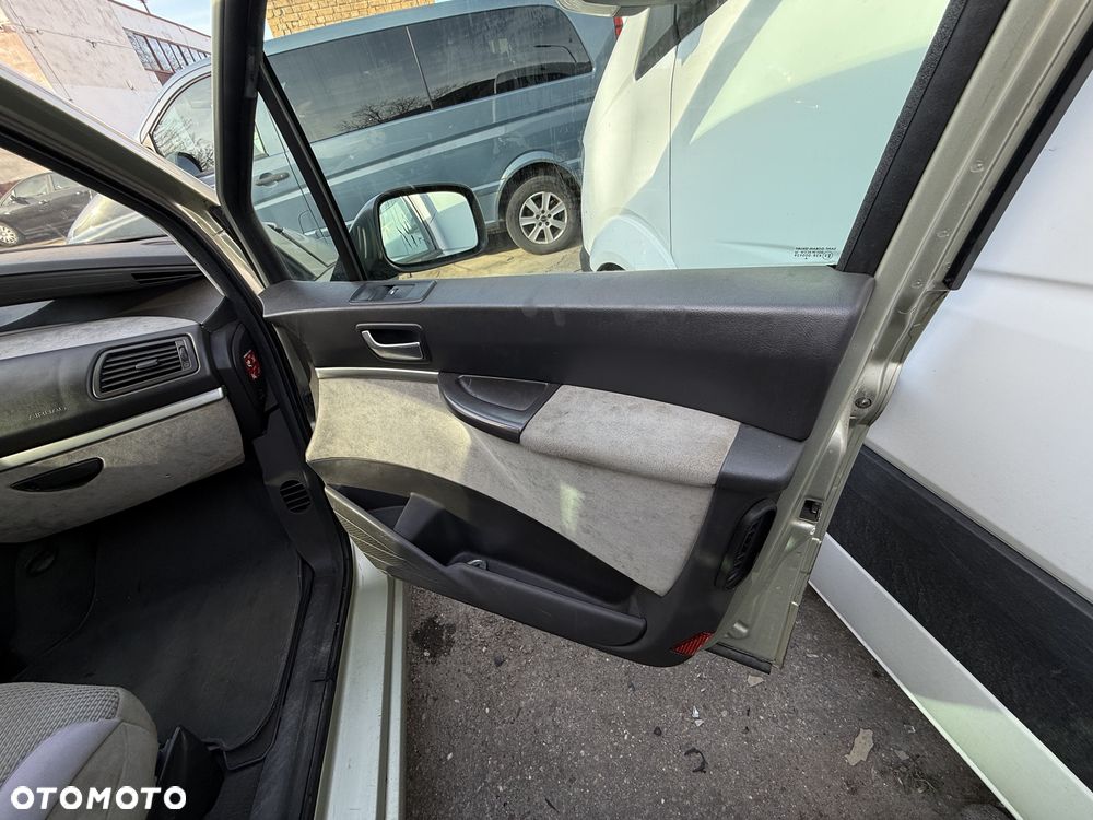 Peugeot 807 - 7