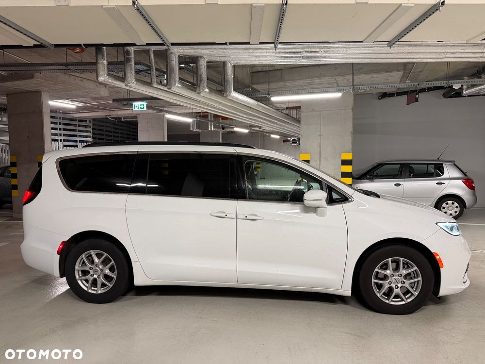 Chrysler Pacifica - 3