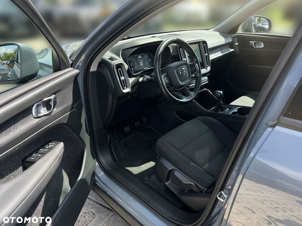 Volvo XC 40 T3 Momentum - 10