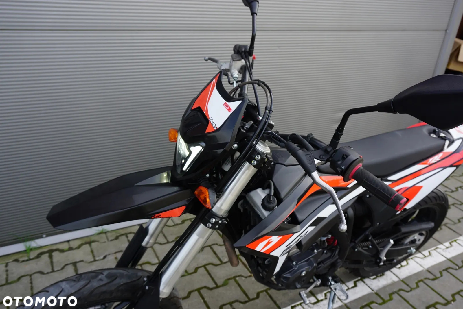 Beta RR - 9