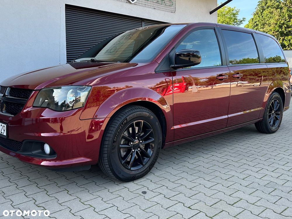 Dodge Grand Caravan - 21