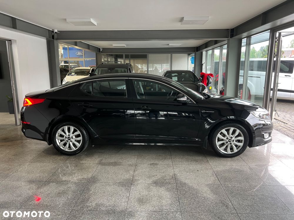 Kia Optima 2.0 L - 16