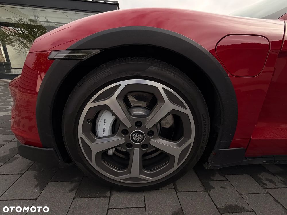 Porsche Taycan Turbo - 6