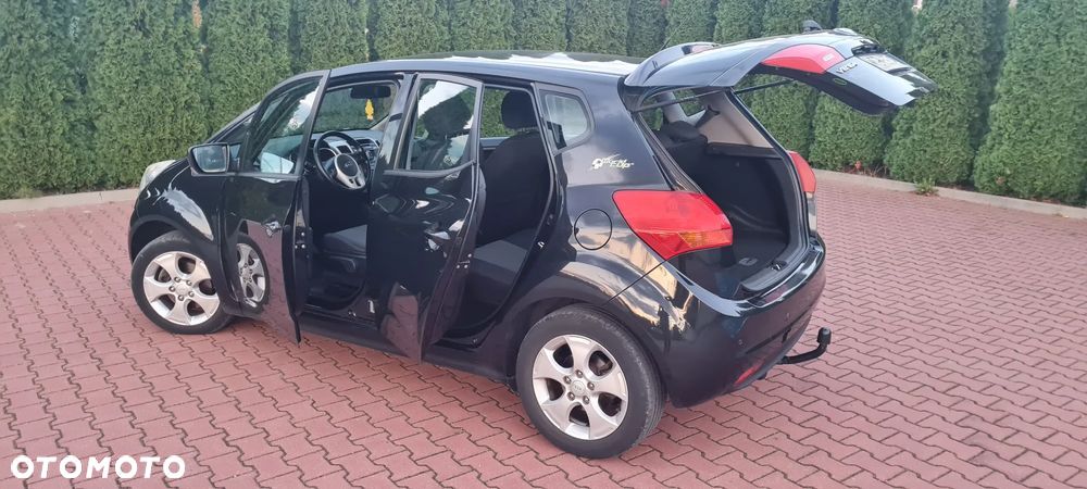 Kia Venga - 7