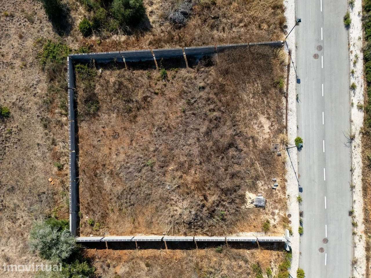 FANTÁSTICO TERRENO URBANO PARA CONSTRUÇÃO PARA VENDA EM MONTE LEMOS, P - Grande imagem: 4/7