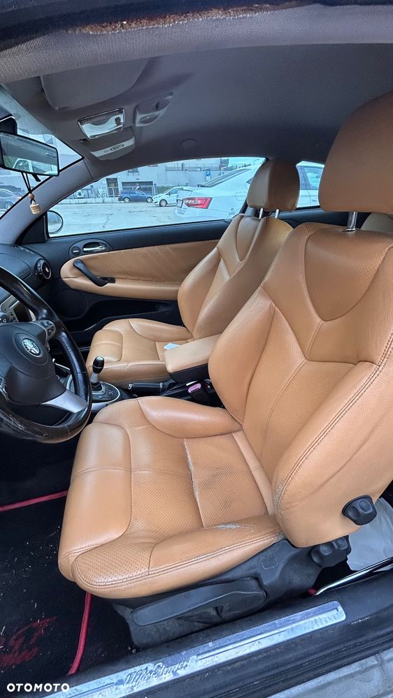 Alfa Romeo GT 2.0JTS Distinctive Sel - 5