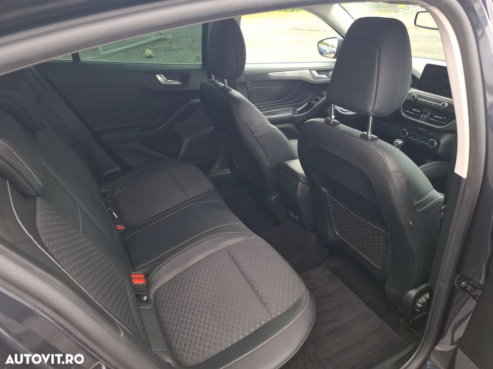 Ford Focus - 15