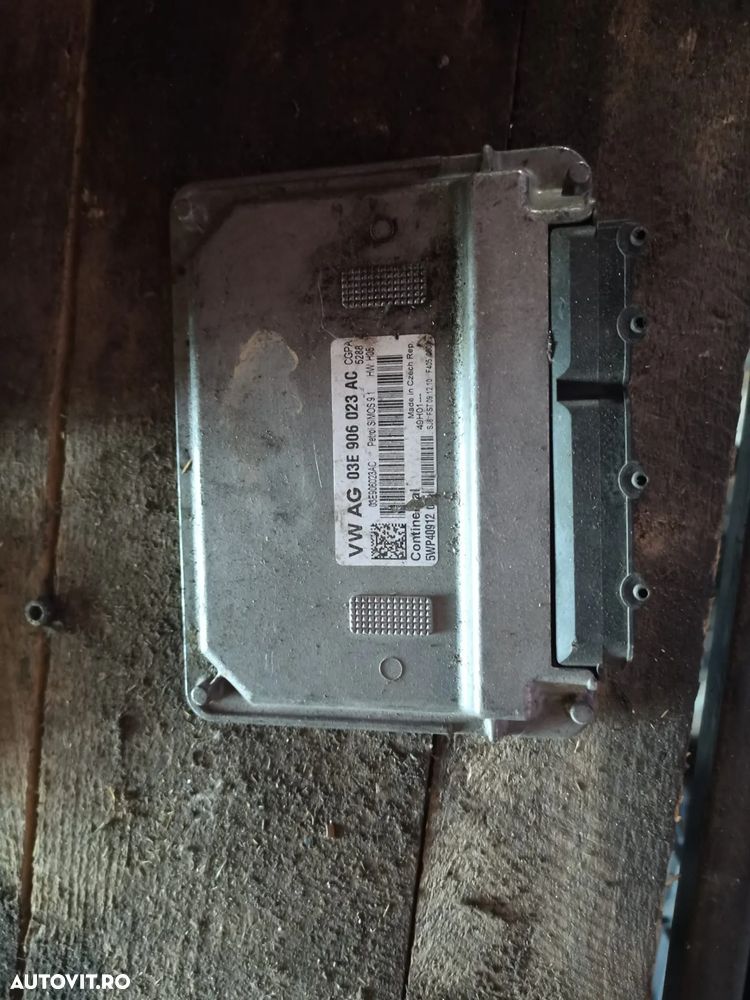 Calculator motor 03E906023AC, Vw Polo (6R) Skoda Fabia 2, 1.2 benz - 1