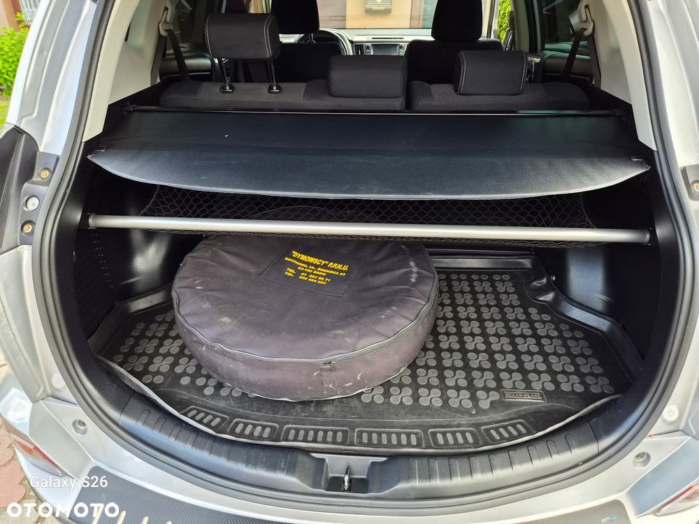 Toyota RAV4 Hybrid Premium 4x2 - 6