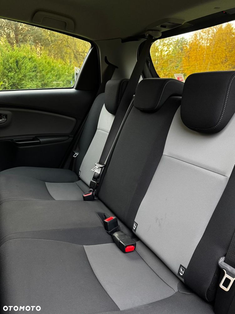 Toyota Yaris - 16