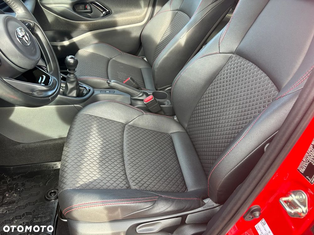 Toyota Yaris 1.5 Executive - 16