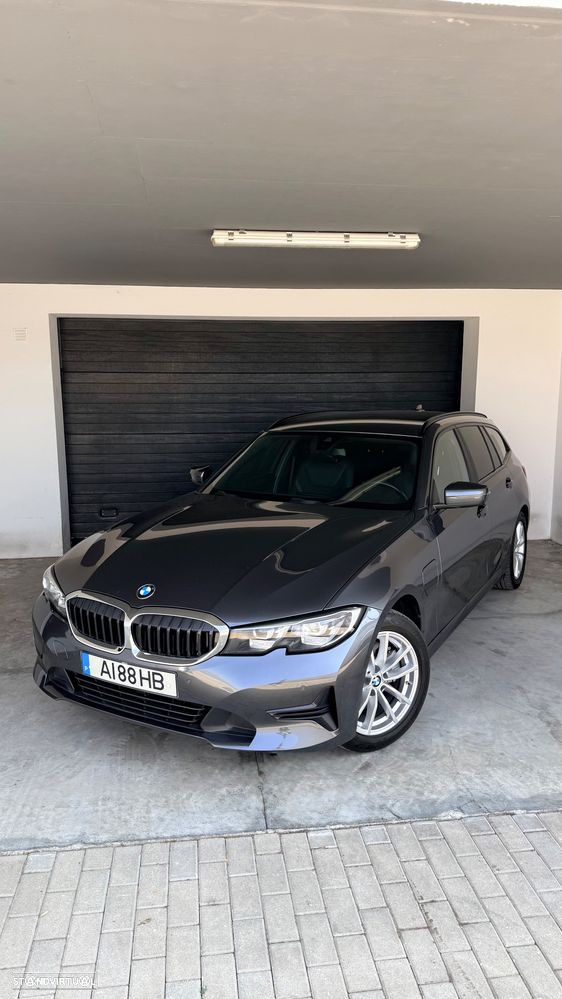 BMW 320 e Line Sport Auto
