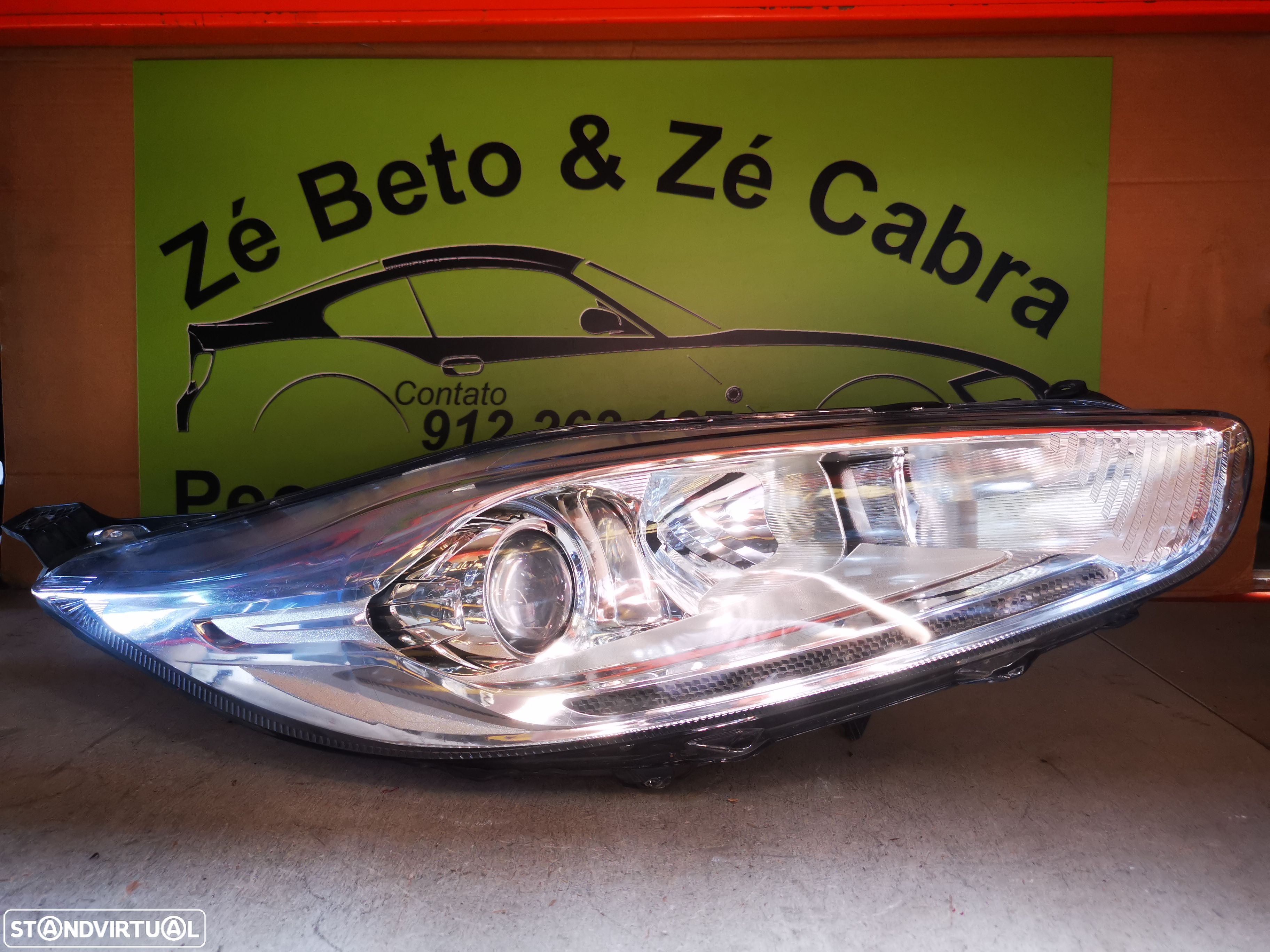 FORD FIESTA VI MK6 FAROL DIREITO - FF083 - 1