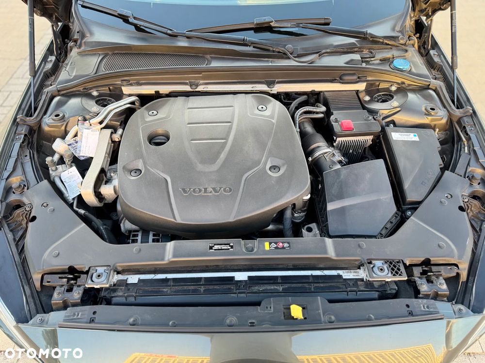 Volvo V60 Cross Country - 13