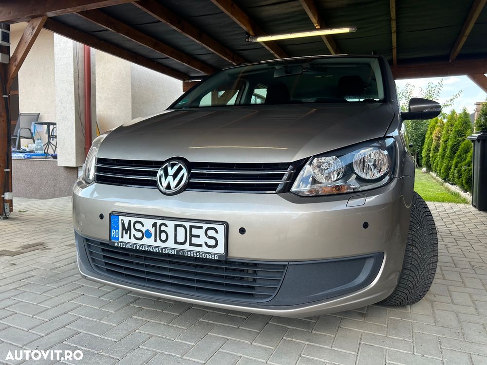 Volkswagen Touran - 1