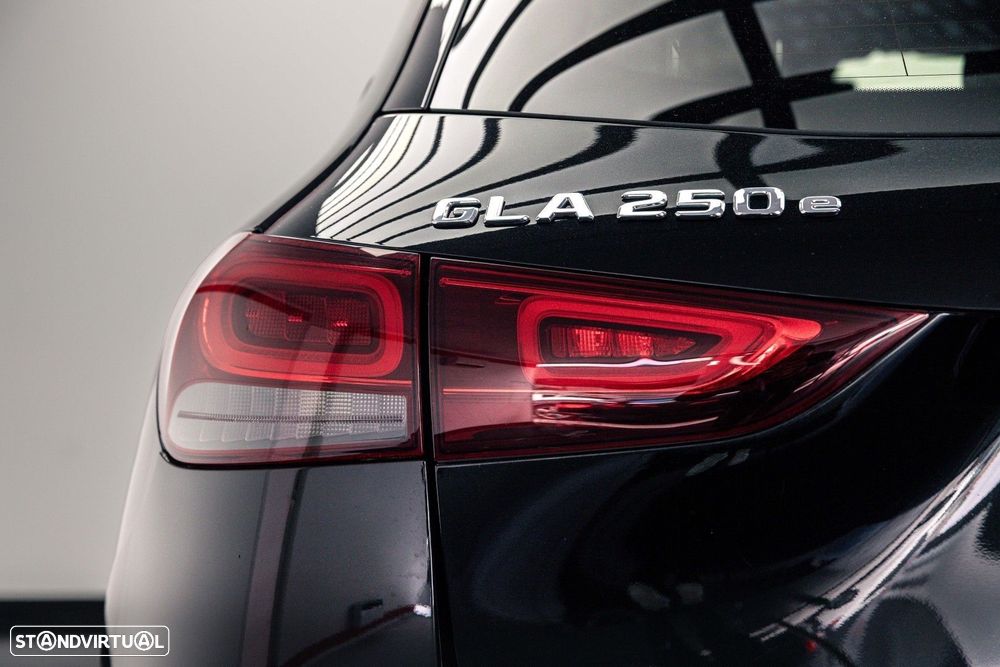 Mercedes-Benz GLA 250 e 8G-DCT AMG Line - 10
