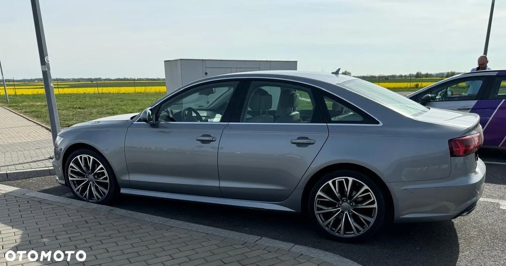 Audi A6 - 4