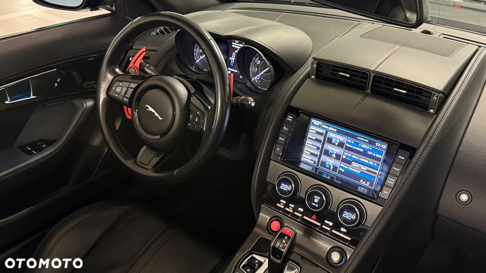 Jaguar F-Type R-Dynamic - 10