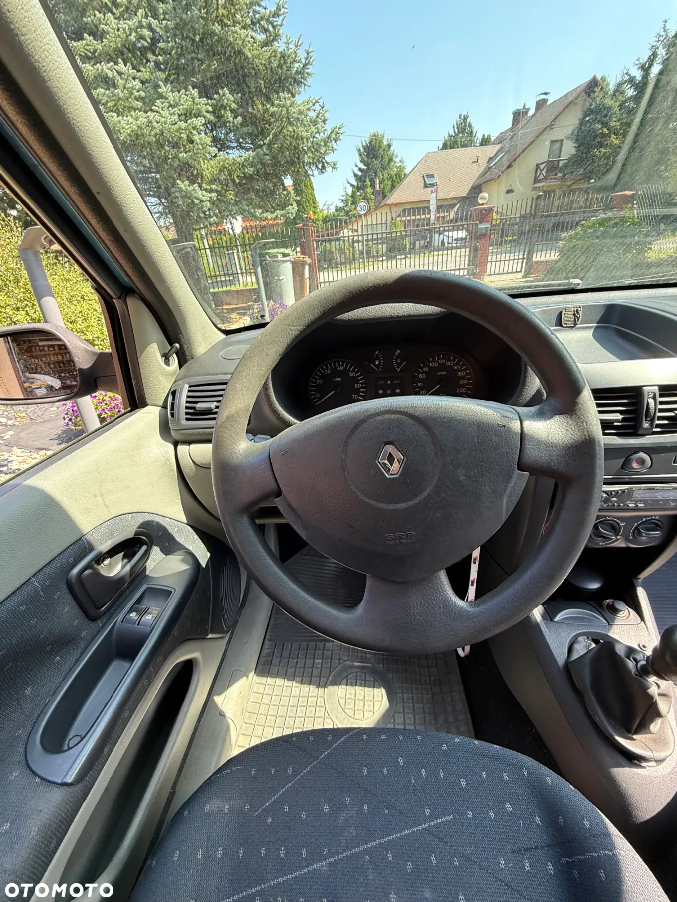Renault Clio - 14