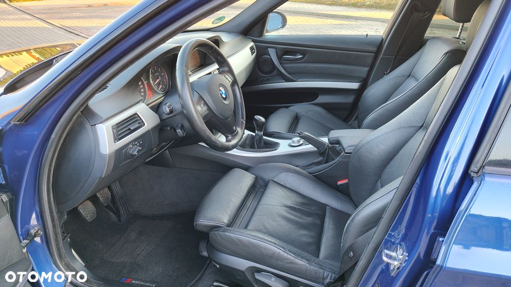 BMW Seria 3 325xi - 9