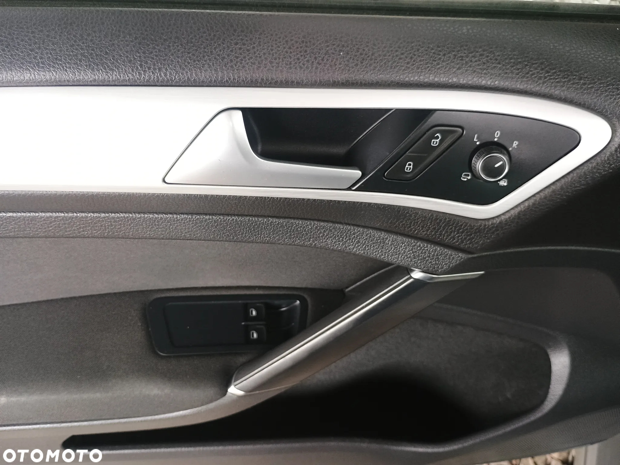 Volkswagen Golf VII 1.2 TSI BMT Trendline - 9