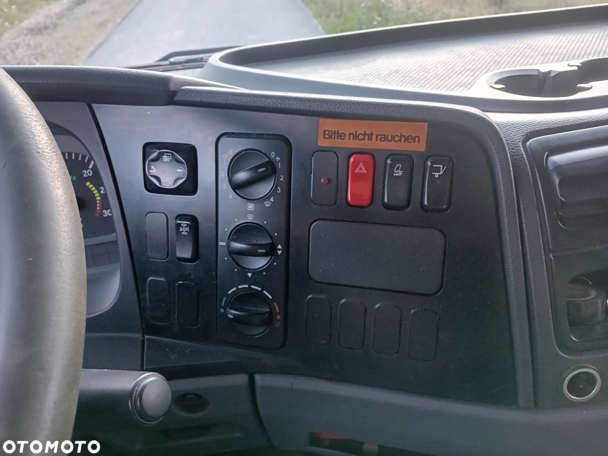Mercedes-Benz ATEGO - 9